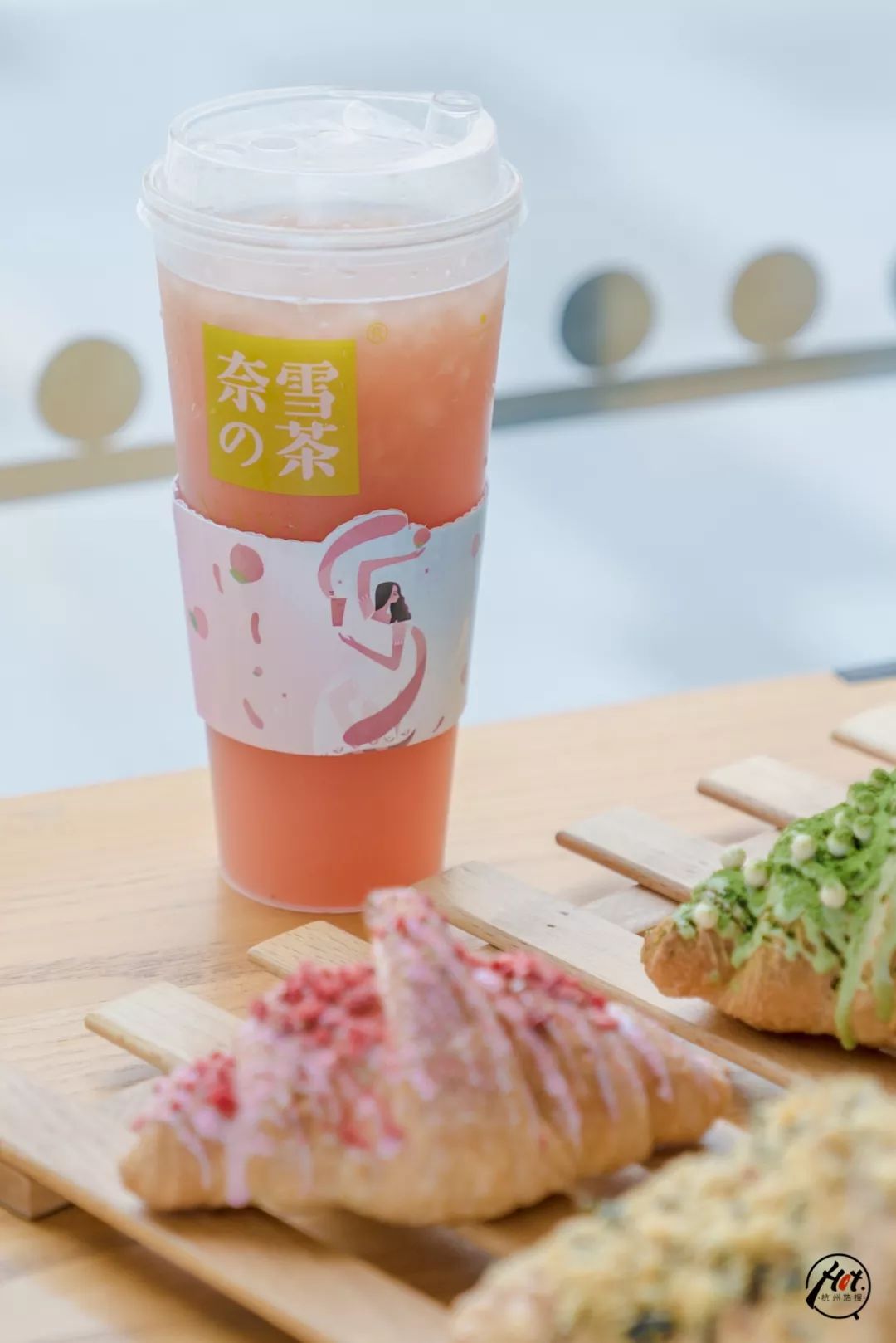 心动预警奈雪的茶再出新品霸气桃桃桃系列夏日来袭圆你一个甜蜜仲夏梦