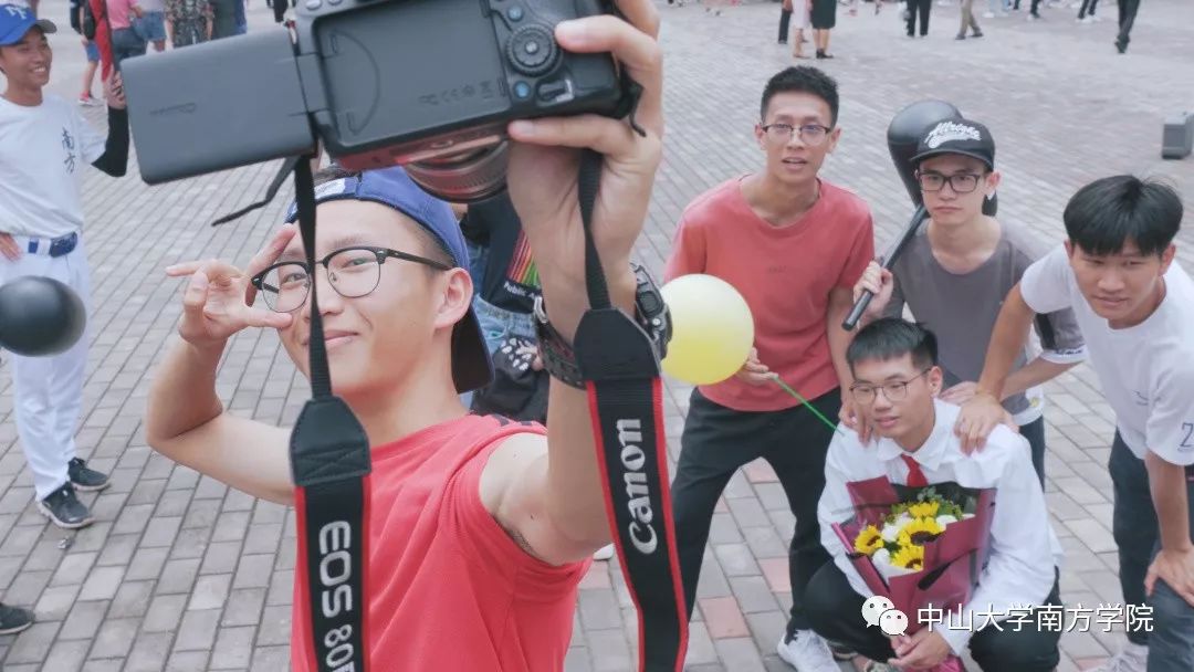 青春为祖国歌唱南院版快闪我和我的祖国来啦