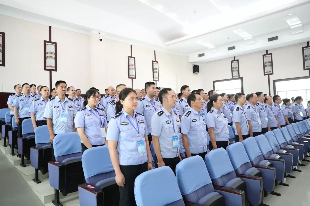 刚刚宁都县公安局原局长王华聪贪污受贿案当庭宣判