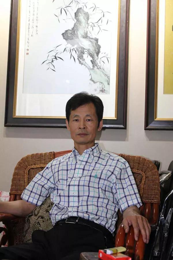 郑建华,河北唐山人,现为河北省美术家协会会员,河北省书法家协会会员