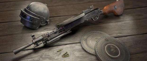 62毫米子弹的威力也是不小的,一梭子子弹什么车都受不了,统统都能打爆