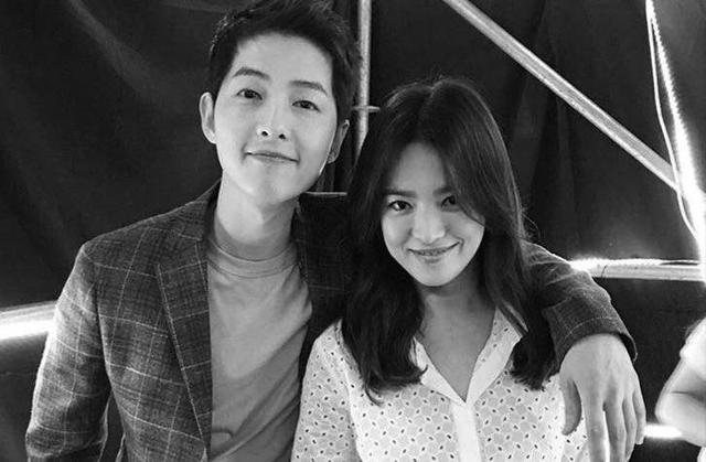 其中,最主要的则是两个人假戏真做,将电视剧中的情感延伸至现实生活中