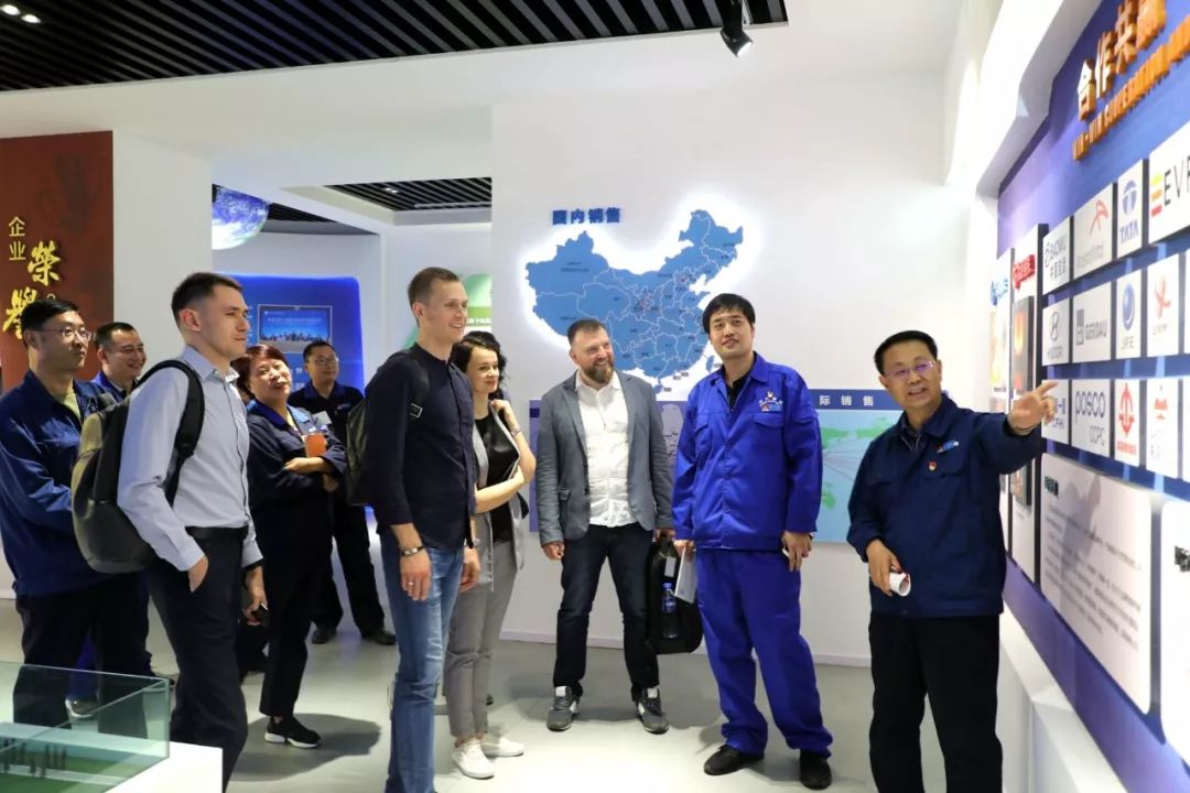 展厅党锡江在会谈中表示,耶夫拉兹集团是方大炭素最重要的客户之一,方