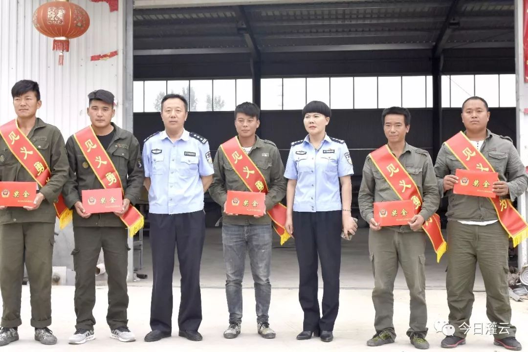 今天上午,县公安局党委副书记,政委曹德松来到江苏思科电力工程有限