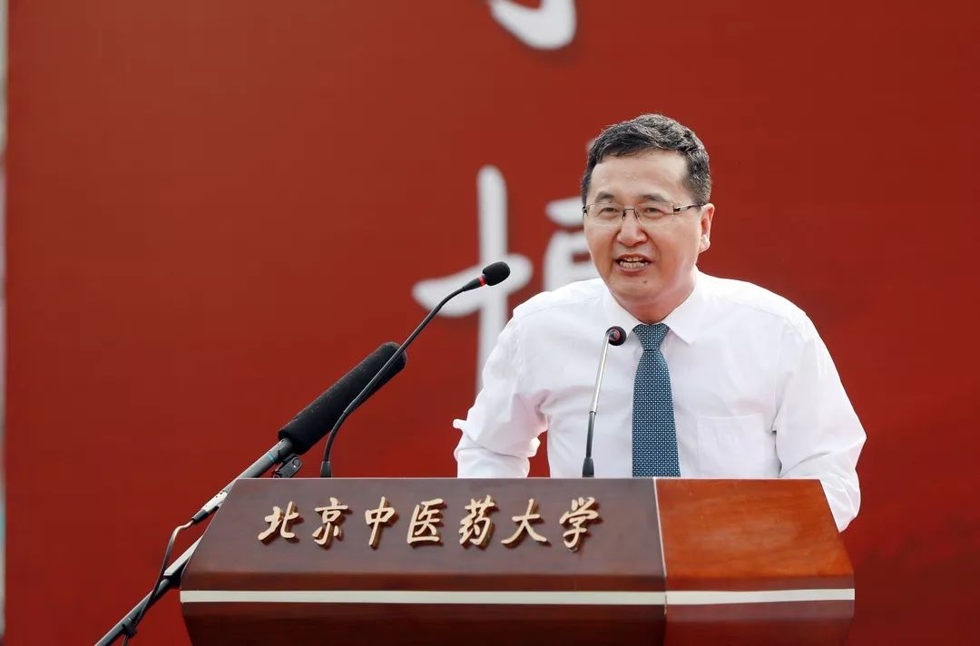 今天我们毕业了