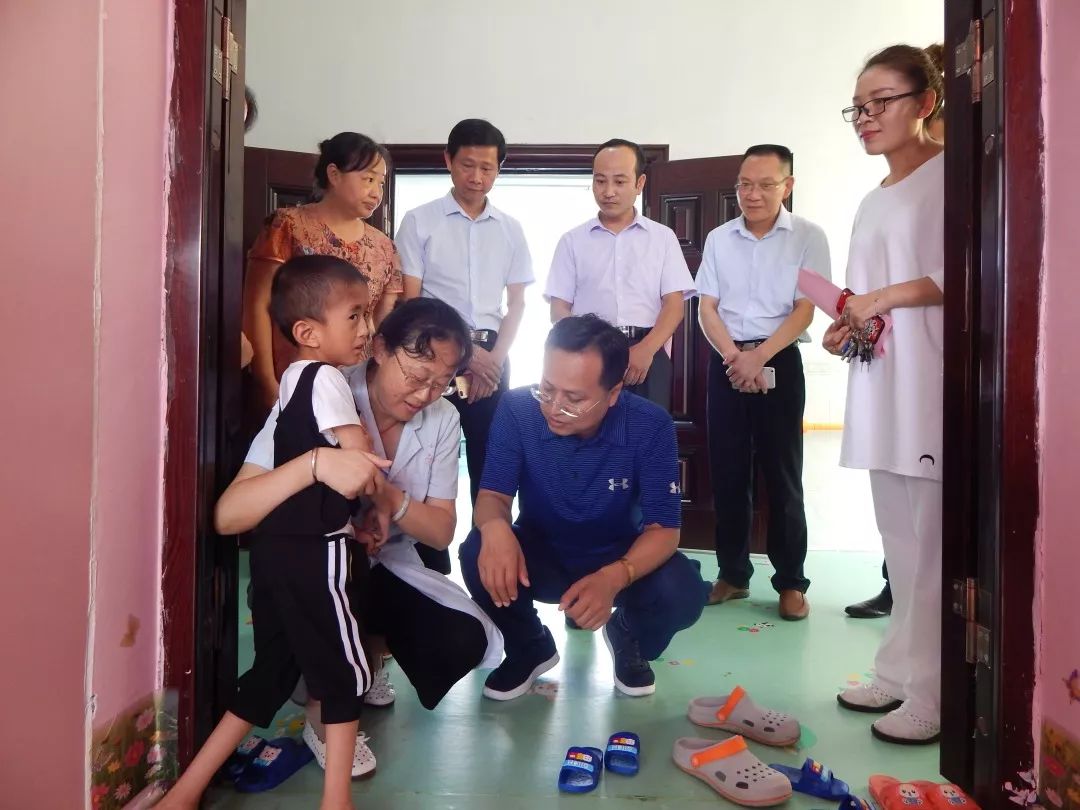 会员风采民政部儿童福利司司长郭玉强一行到泰和县社会福利院调研儿童