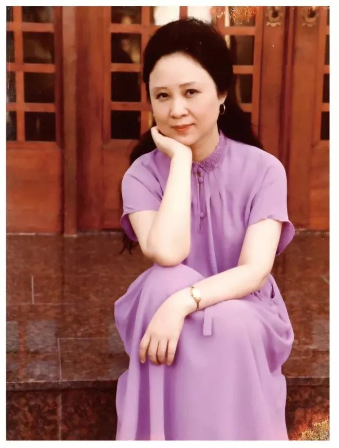 读完这本书才发现也许我们从未真正了解过琼瑶