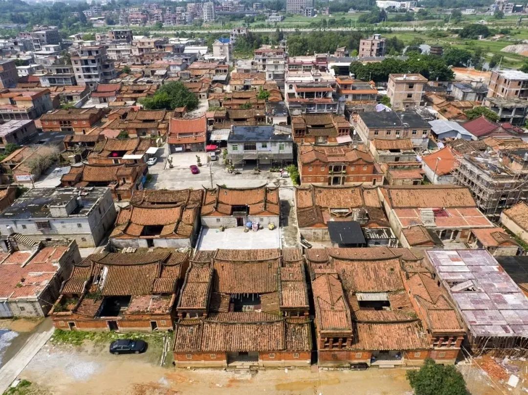 据了解,今年,安海镇瑶前村被评为第五批中国传统村落,曾埭村入选为