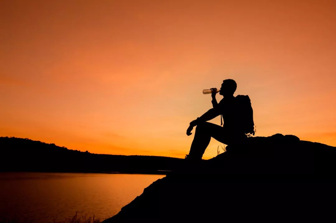 登山时喝功能饮料到底有没有用
