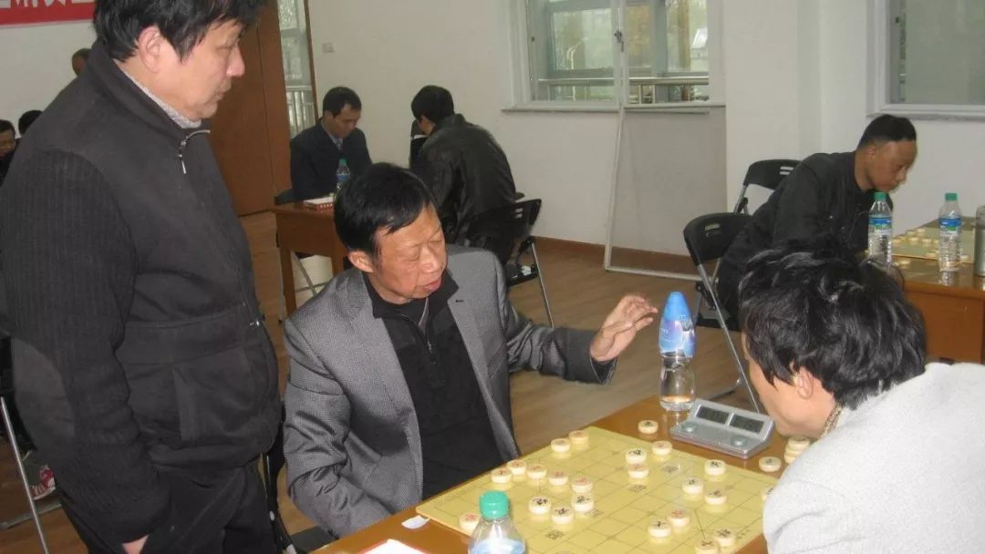 老頑童第一屆象棋比賽_伏龍