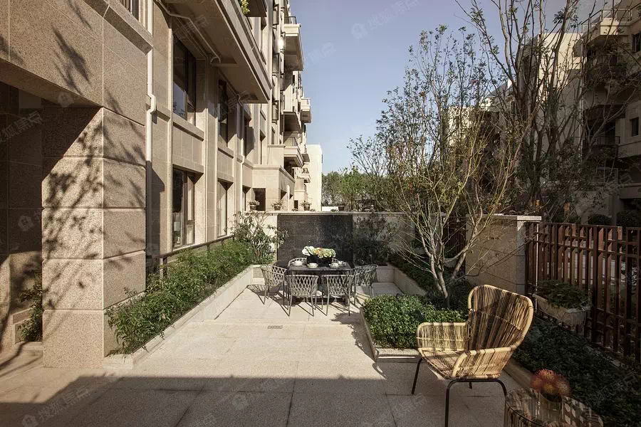 景枫你山,协众水岸风华(公寓),万裕龙庭水岸以及纯新盘美的建发国宾府