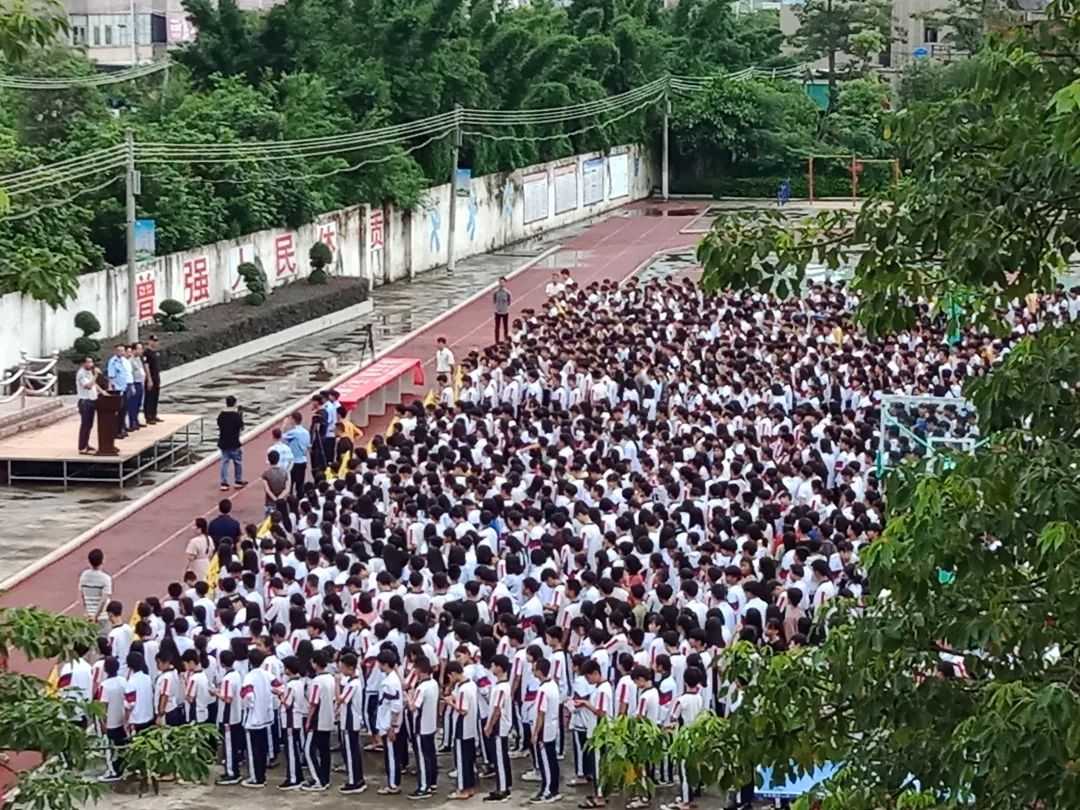 东陇中学现在的图片图片