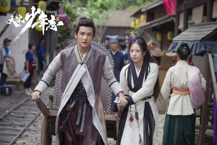 六位主角的人设挺丰满的,配角裴景和王宽这对cp很圈粉,男女主角元仲辛