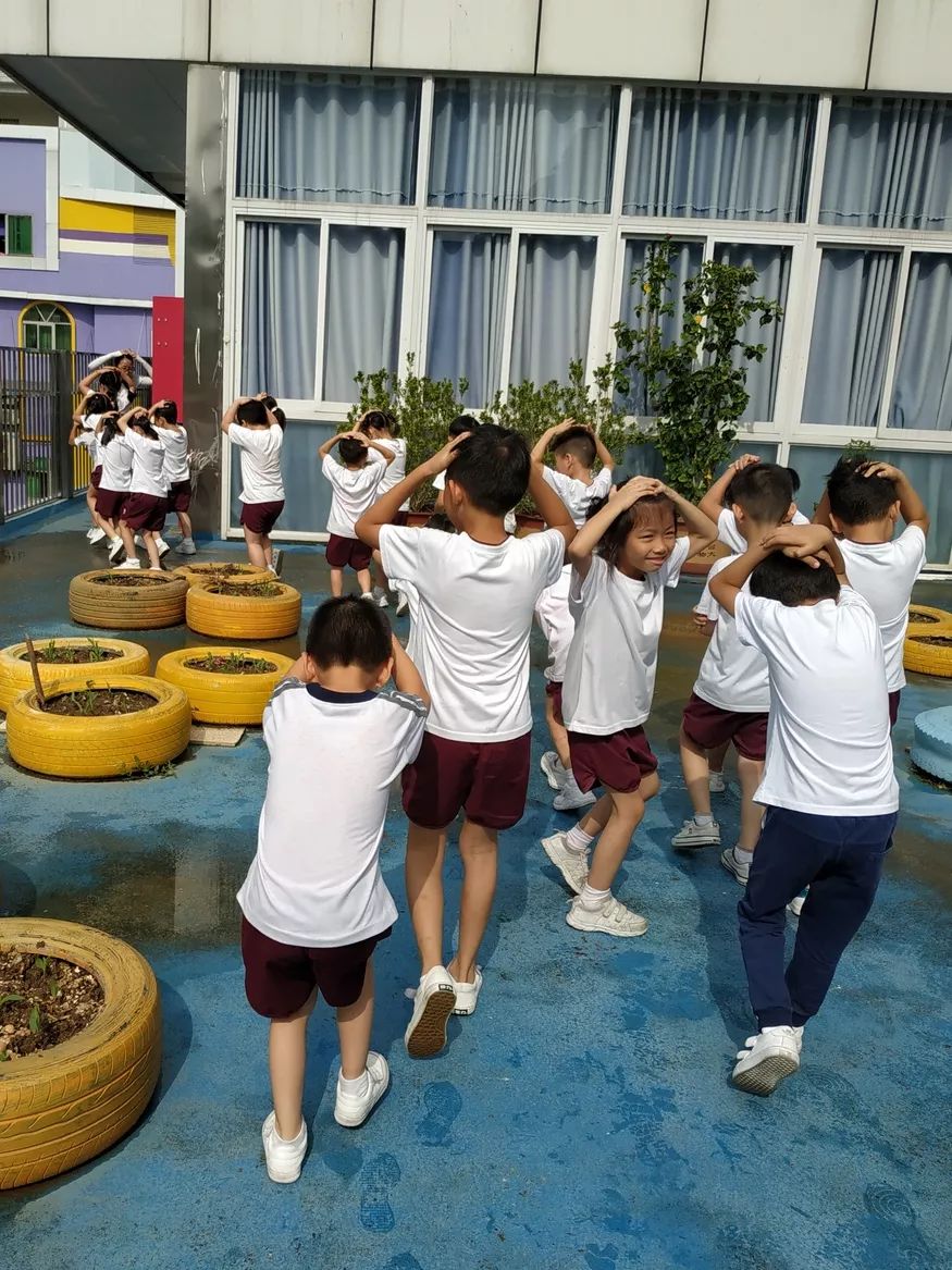 不畏风雨扬帆起航/iec迎宾幼儿园防雷雨,防台风演练