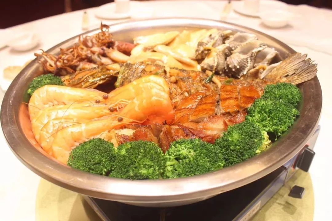 五星大厨出品的-海鲜大盘宴价值680元重要事情说三次这里留下淳朴原