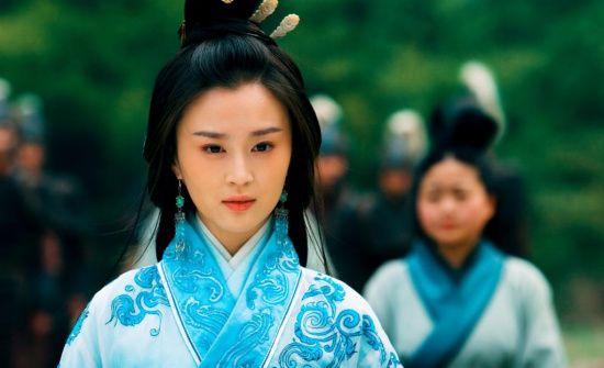 一代绝色才女拒绝了曹操的提亲后被俘匈奴12年曹操重金赎回