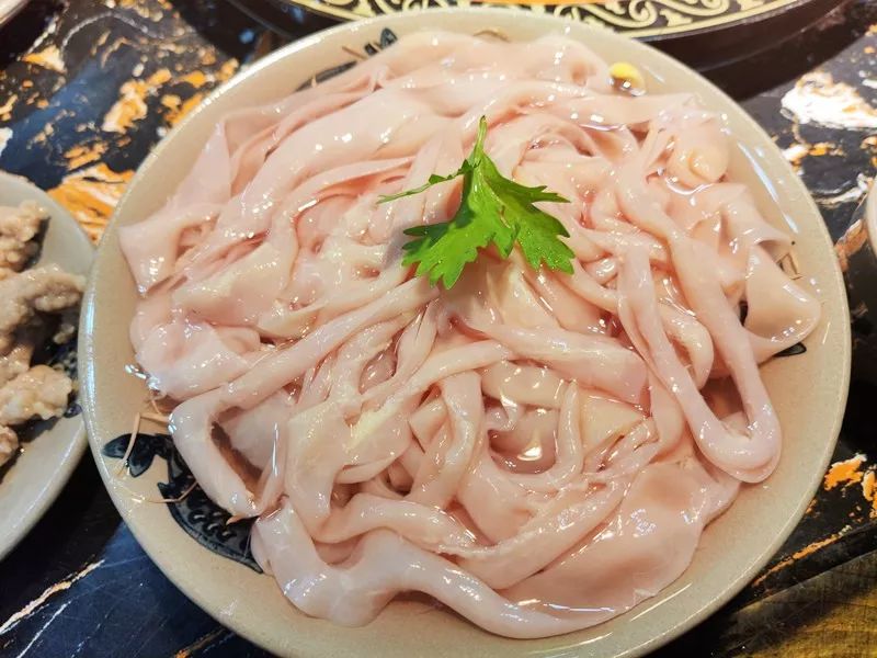 红锅/鸳鸯任选,生抠鸭肠 十辣九吻 郡花…等你解锁!