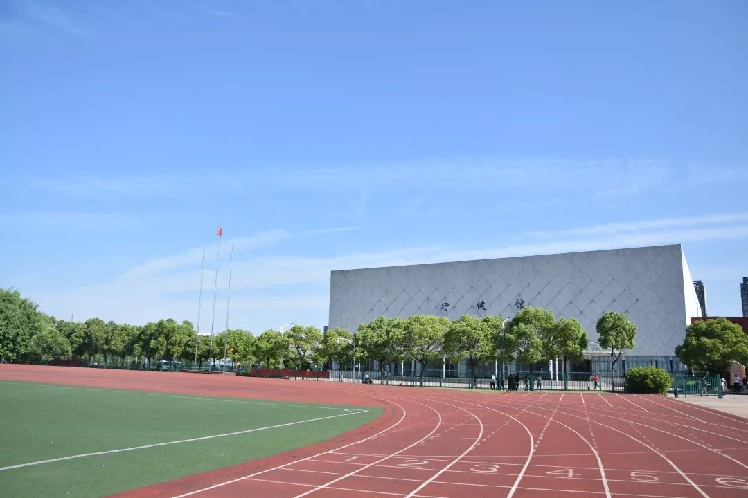 05生活环境优学院位于南京江宁大学城,毗邻国家4a级景区方山风景区