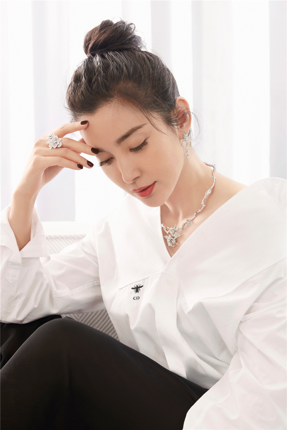 67李冰冰时尚大片曝光玫瑰美人优雅邂逅自信光芒