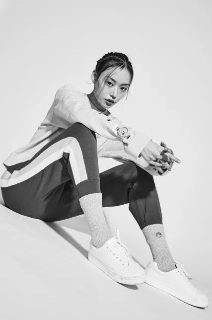 我是嘴哥坐立都不定的陈嘉歆
