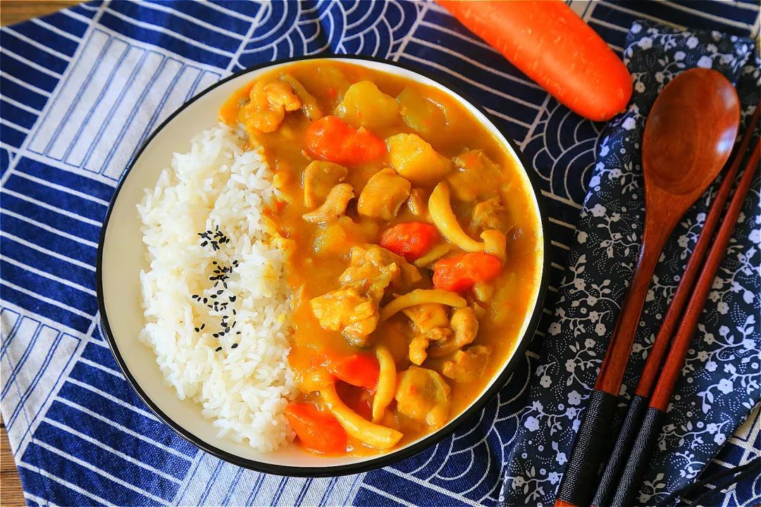 不知道大家有没有和我同样的情况,我每次吃咖喱饭如果只吃一碗饭感觉