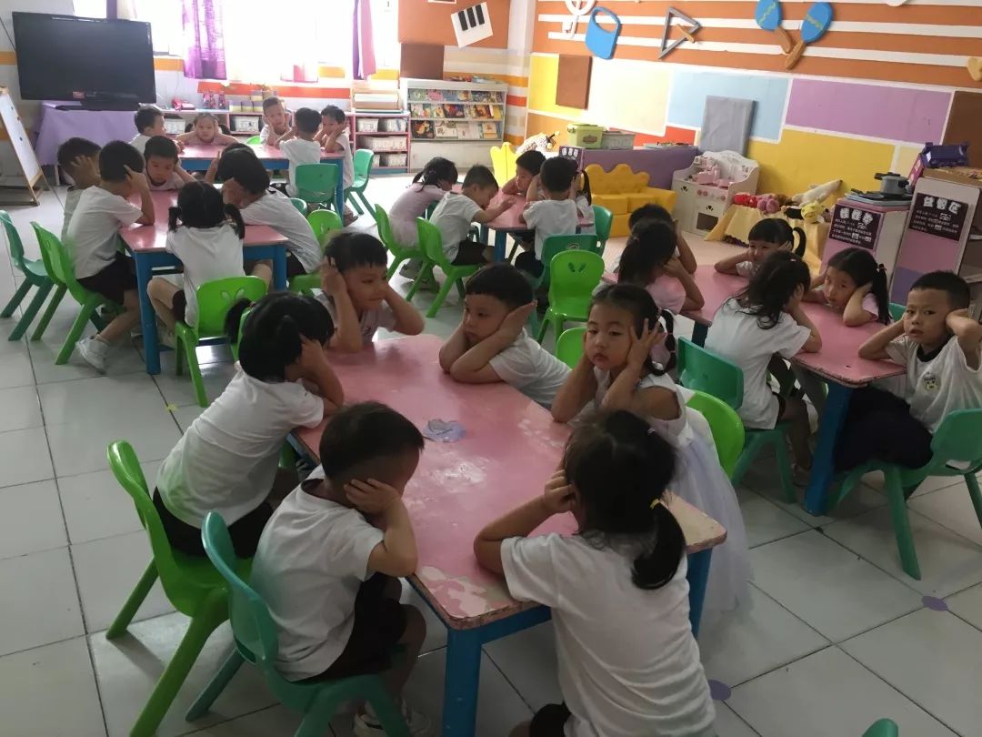 不畏风雨61扬帆起航iec迎宾幼儿园防雷雨防台风演练