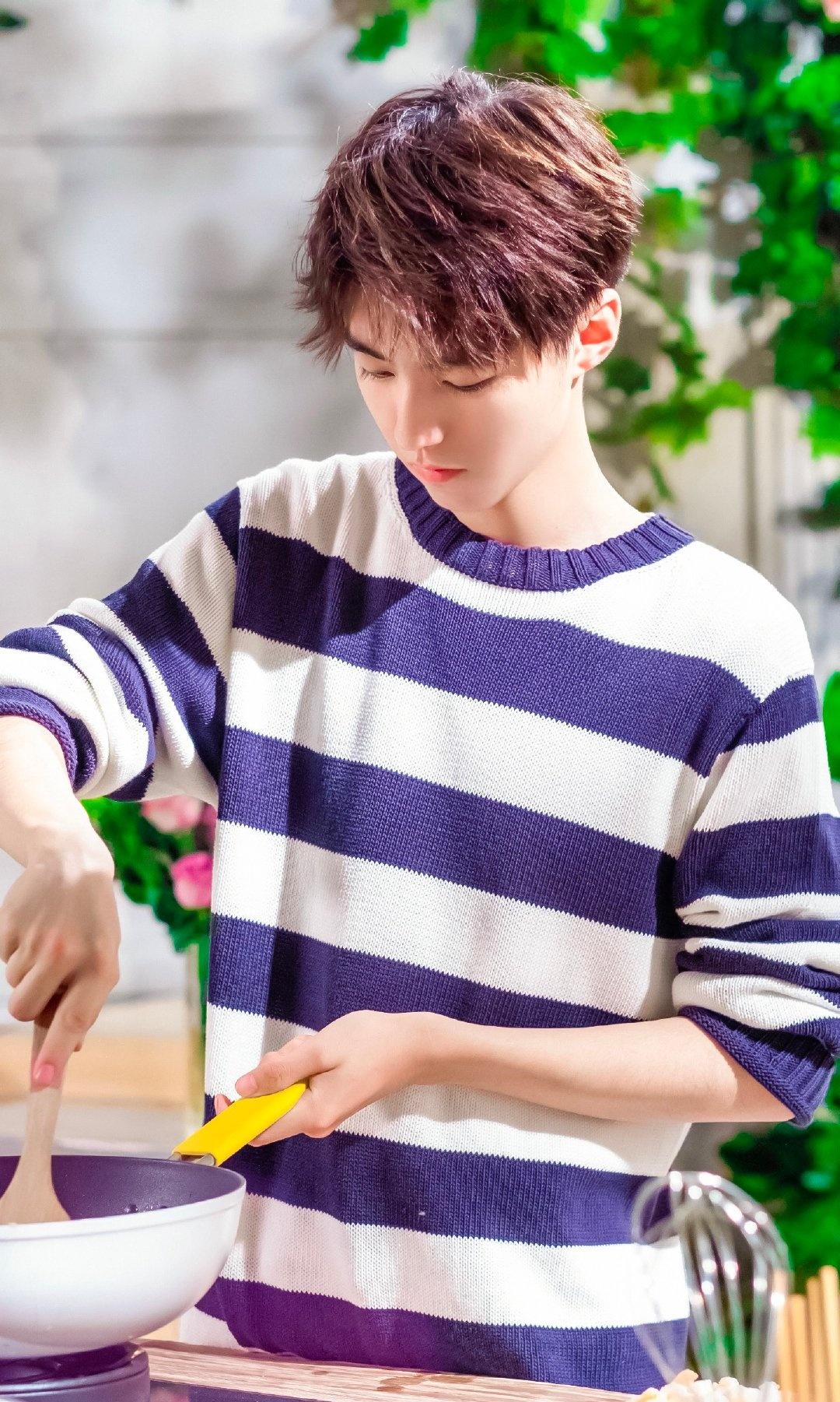 tfboys神仙做菜合集王俊凯王源厨艺佳易烊千玺应远离厨房