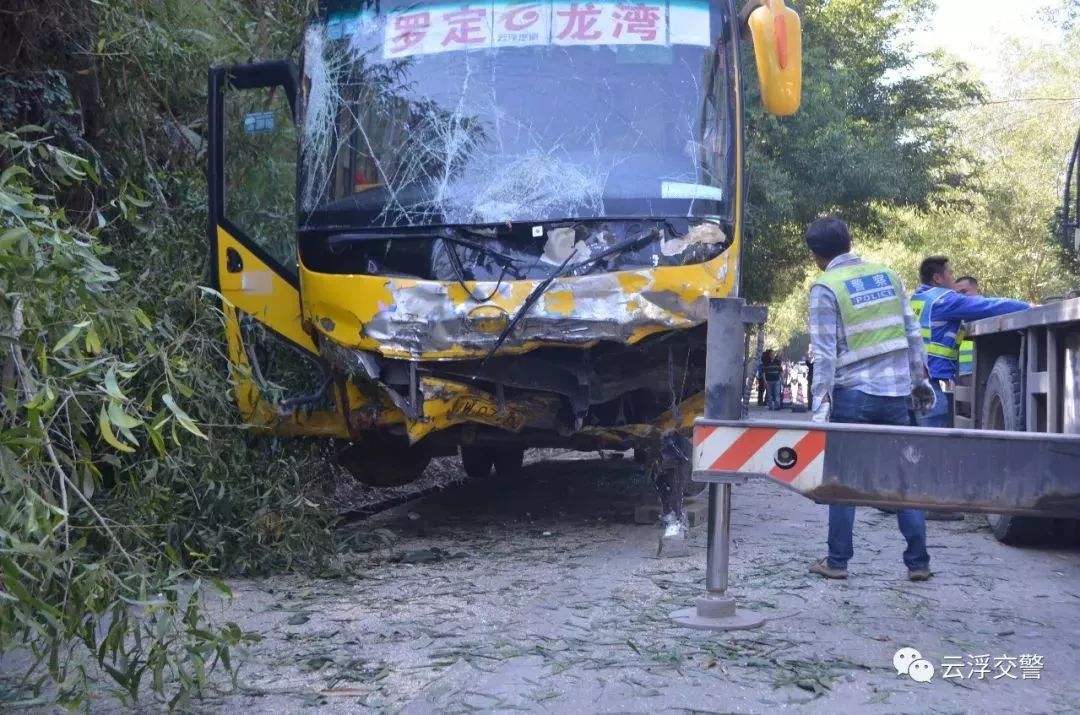 罗定发生一起较大道路交通事故原因终于水落石出