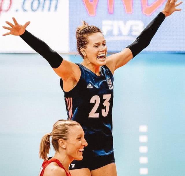 她也获得了世锦赛的mvp,缺席分站赛的希尔,如今也回归到美国女排的