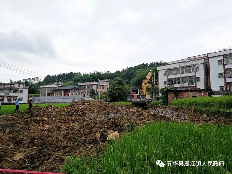 顶风抢建五华2处违建被强制拆除