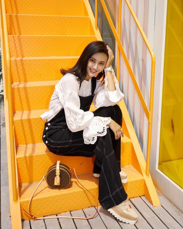 福利贴酷girl甘露的时尚穿搭分享