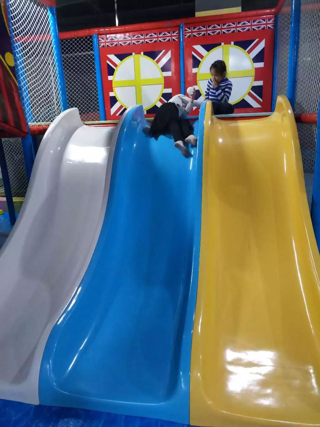 熊孩子乐园暑假来临来熊孩子乐园清凉一夏吧