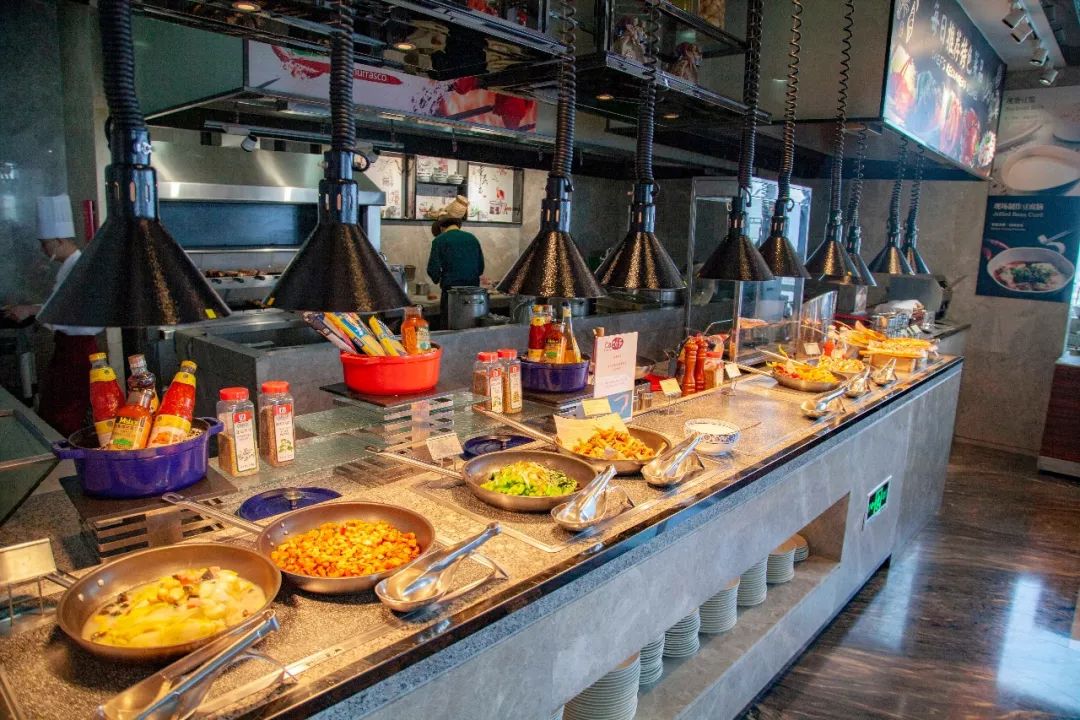 烟台这家国际自助餐厅菜品全新升级没有256g的胃都不敢去