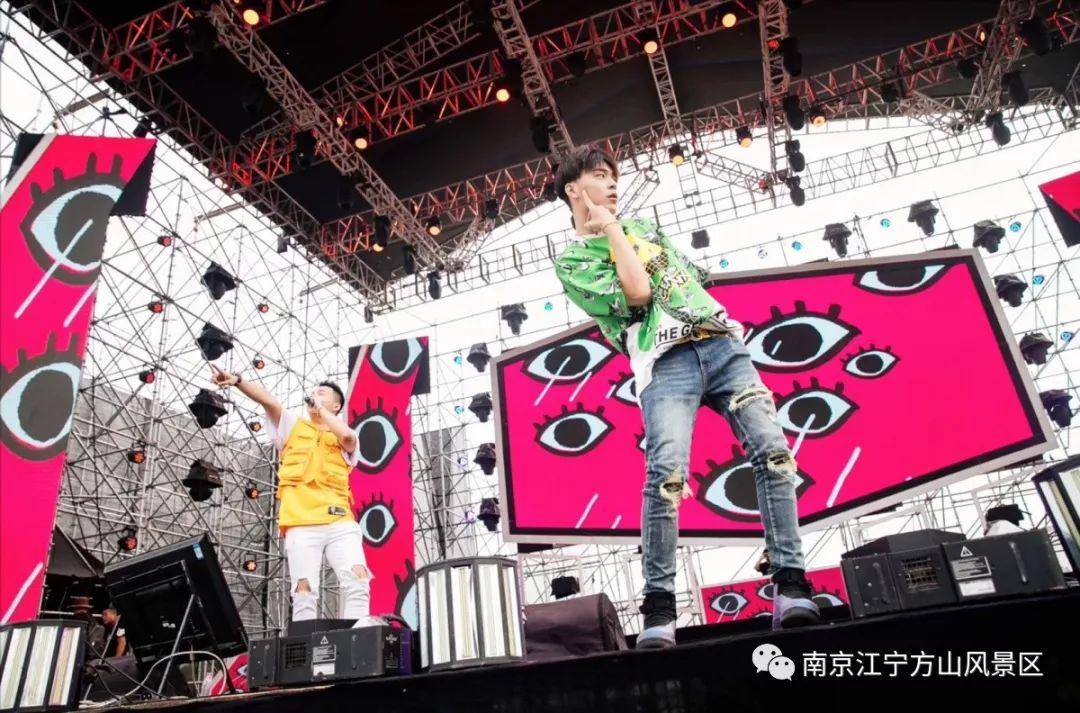 夏日热浪国潮音乐节席卷方山