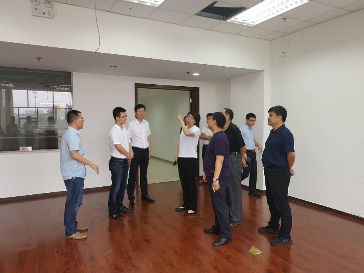 市委常委统战部部长郝艳红到我区调研千喜鹤助农项目