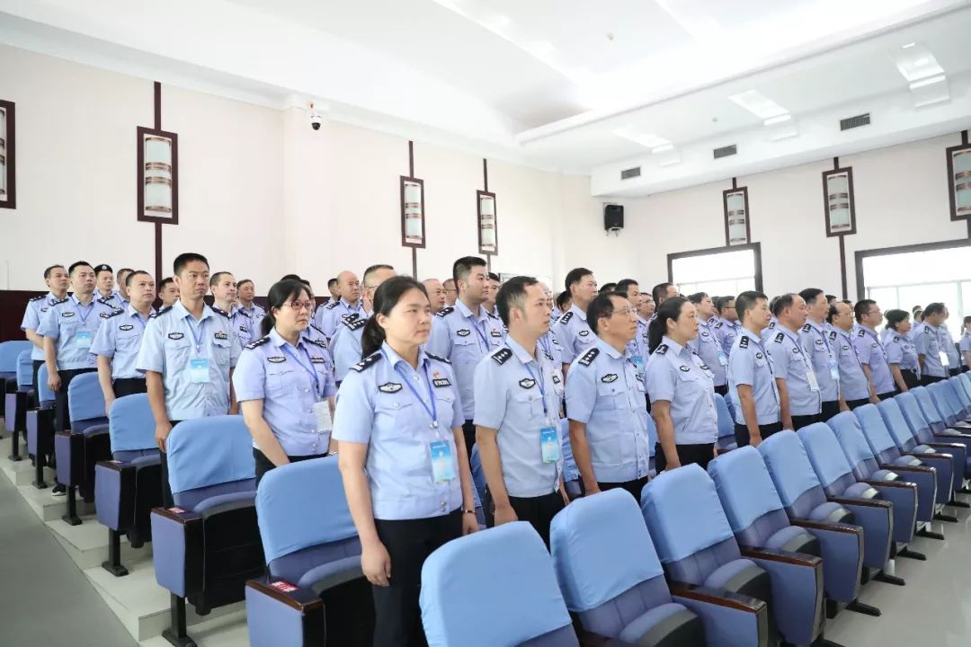 涉案400多万王华聪一审被判11年120余人旁听