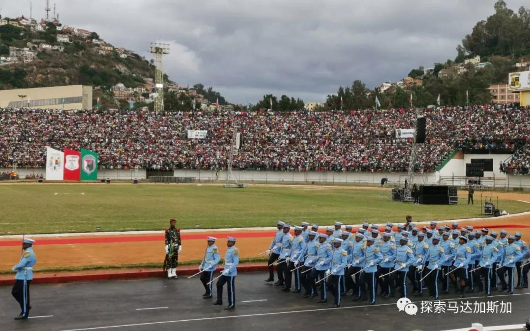 马达加斯加独立日阅兵庆典,"霸道总裁"请"传奇总统"助阵