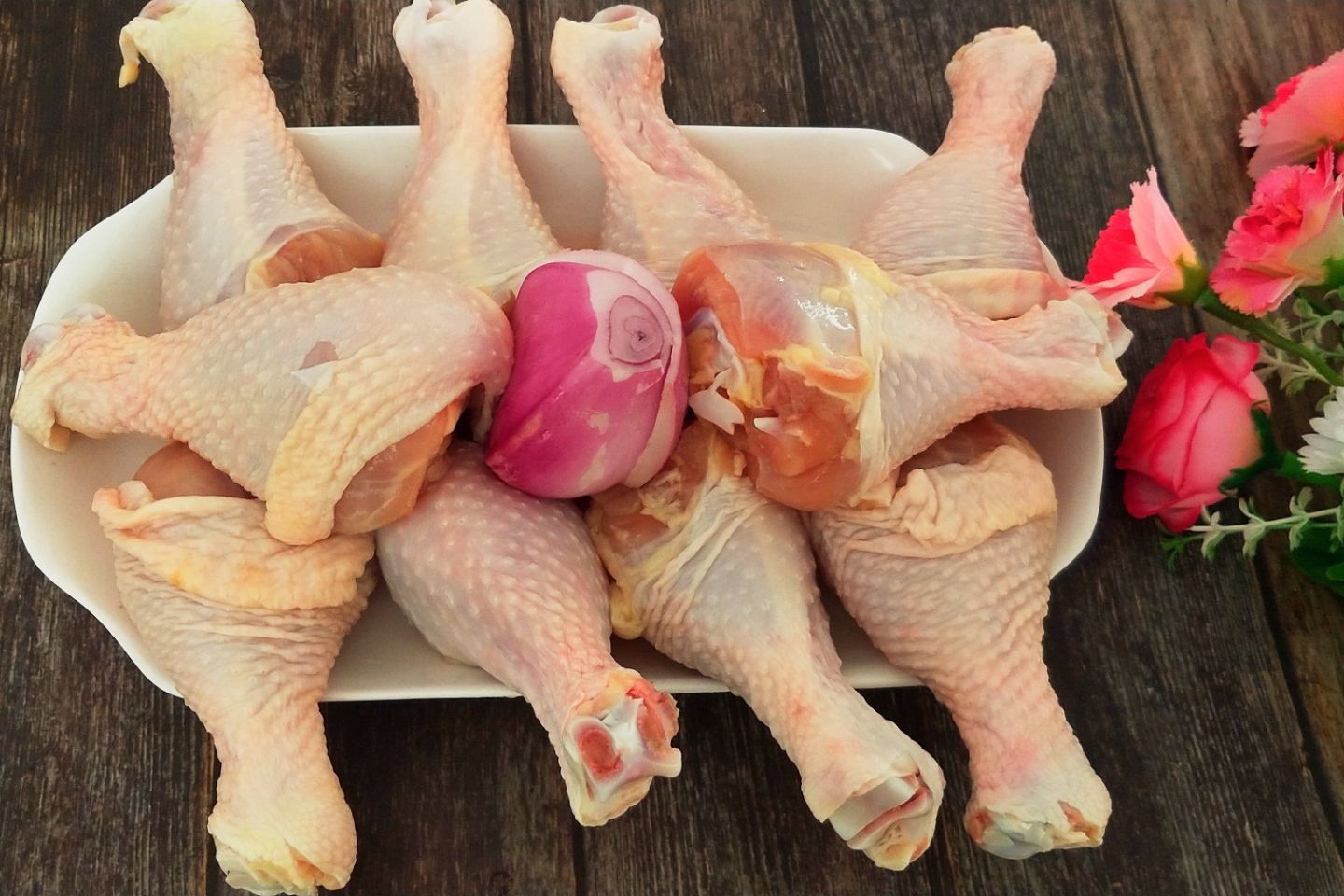 10只鸡腿半个洋葱,不油炸不红烧,简单一撕鲜香滑嫩