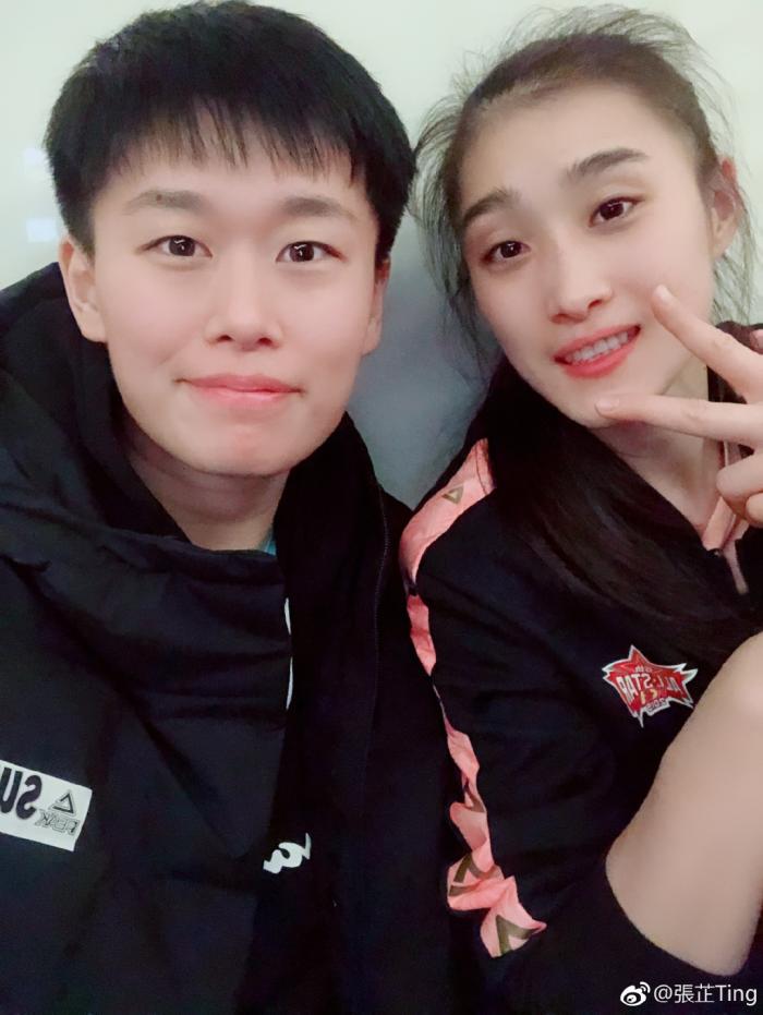 女版"姚明"6岁身高1米3,父亲是男排运动员,她比郑海霞更全面!_张芷婷