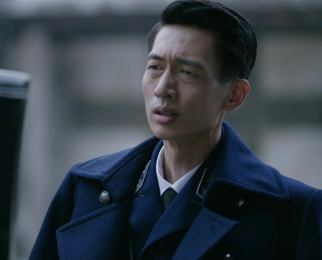 有观众评价《神探柯晨》中的向羽简直就是女版的李飞,聚齐了"狂""拽""