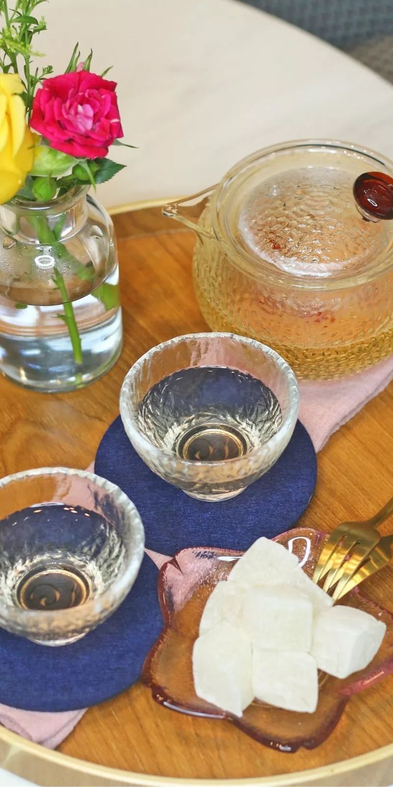 茶饮和银耳汤并送到指定地点我们便可以为你炖好热腾腾的燕窝只要一通