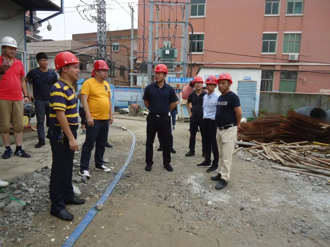 应急管理市委常委潘子良带队前往陈埭镇开展安全生产检查日集中统一