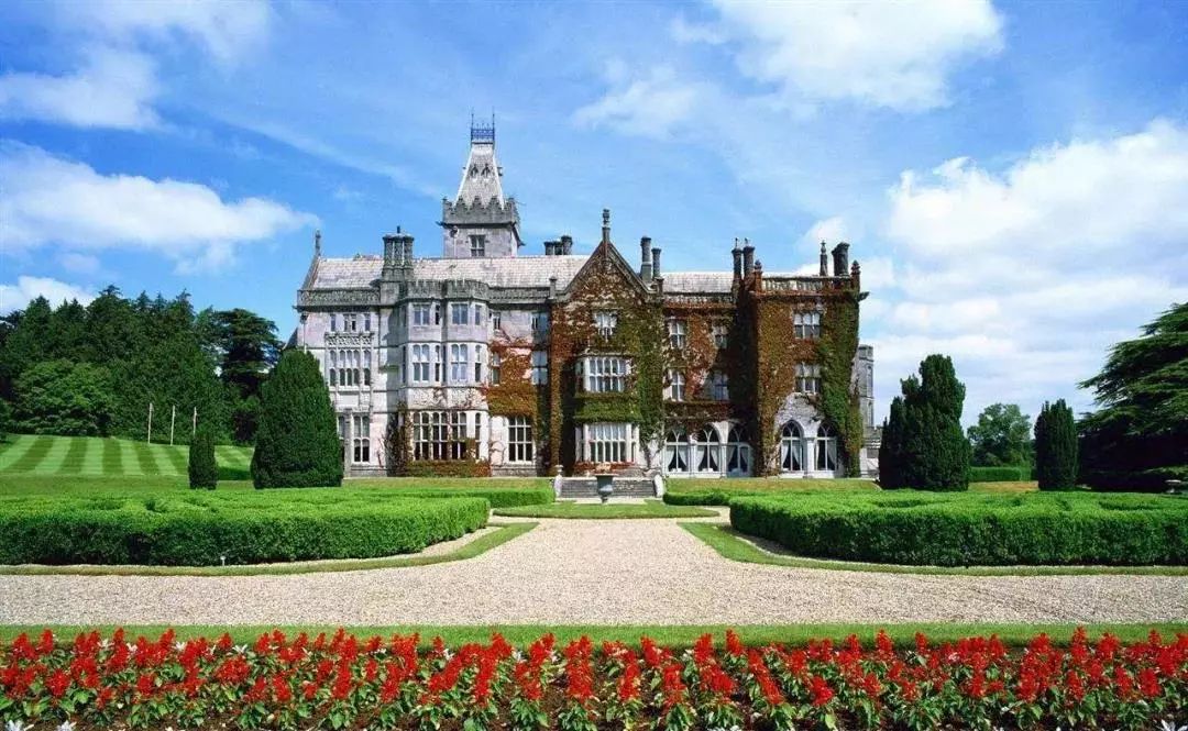 布拉尼城堡,比尔城堡庄园,本拉提城堡和阿什福德城堡,合称为爱尔兰