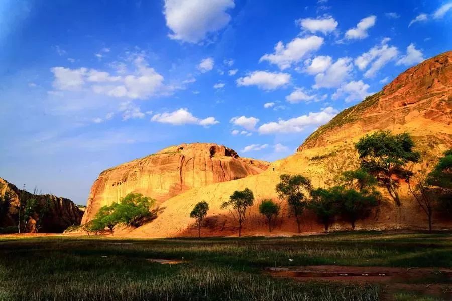 打卡中国最美线条峡谷!_丘山