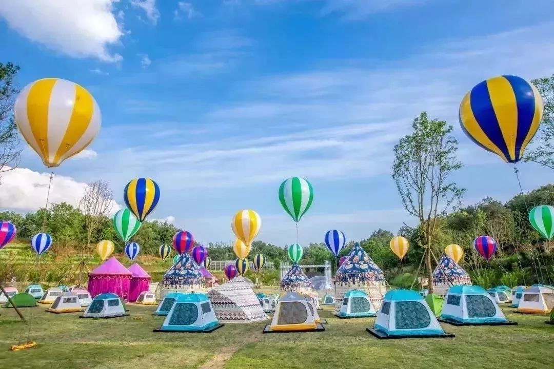 华侨城集团携旗下150余个文旅项目,跨越全国七大区域,覆盖十大活动