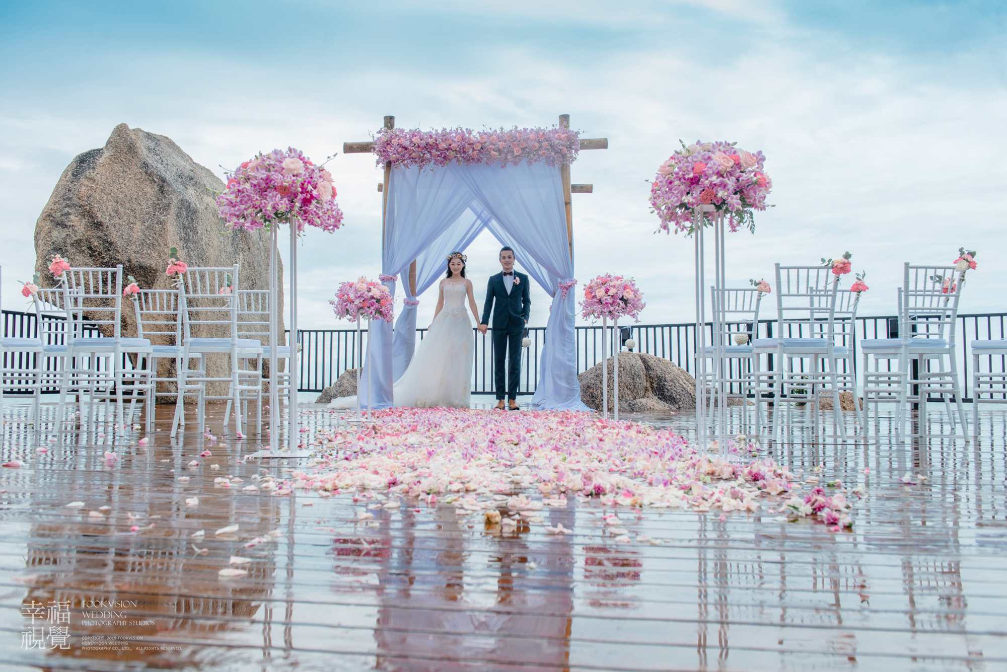 [苏梅岛思拉瓦迪露台婚礼|沙滩婚礼场地介绍]