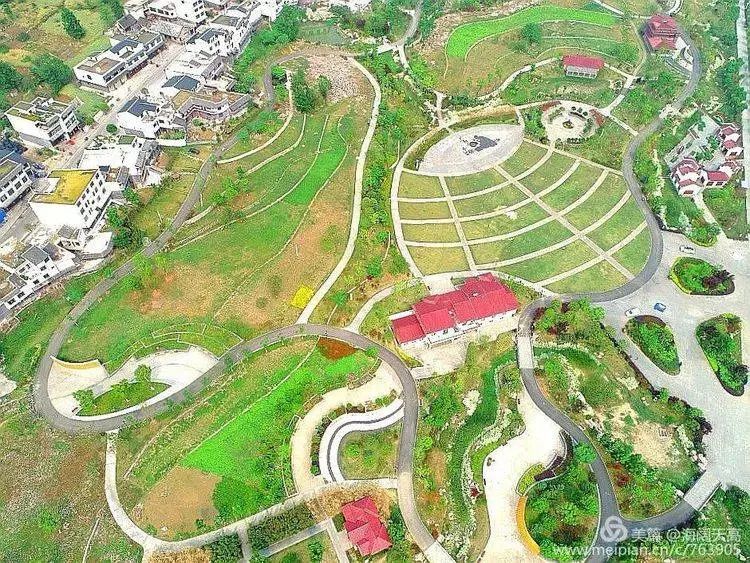 贵州六枝,郎岱百草园