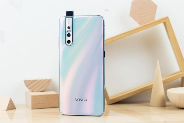 梦幻渐变潮流感十足vivos1pro仲夏梦美图赏析