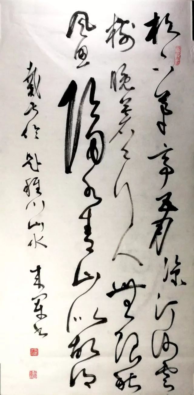 上句从小处下笔,工笔描画;下句从大处着眼,泼墨涂染.