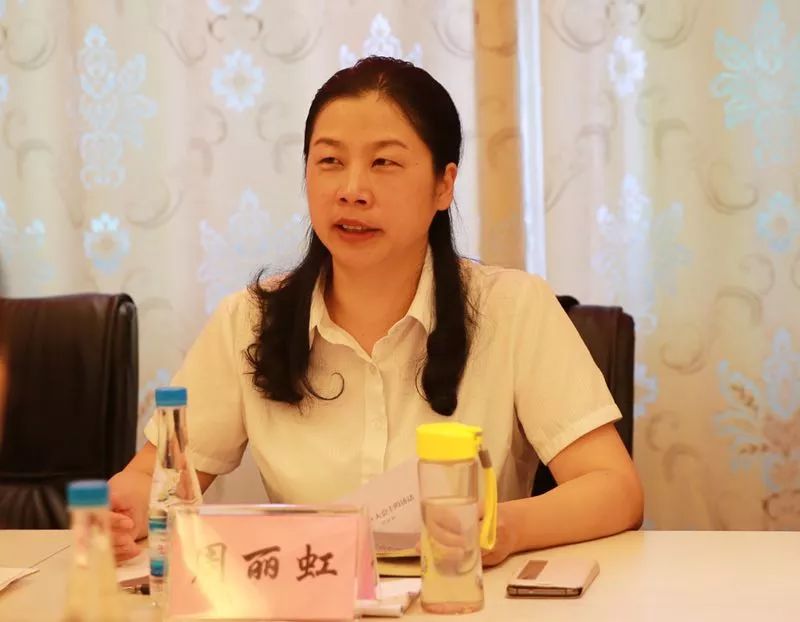 今天兴文县融媒体中心正式揭牌成立